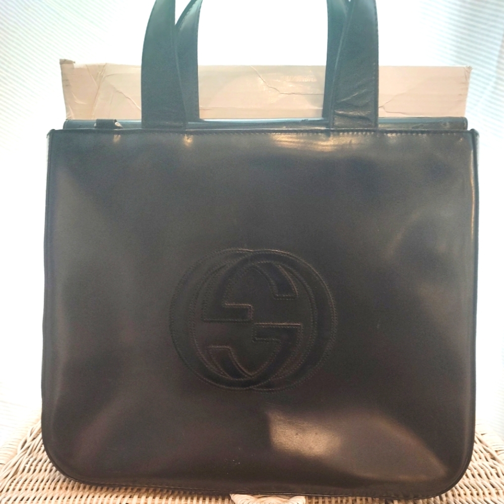 Authentic Gucci Hand/shoulder bag